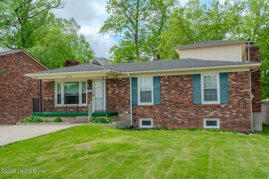 Photo of 4518 Sanders Ln, Louisville, KY 40216 (MLS # 1714341)