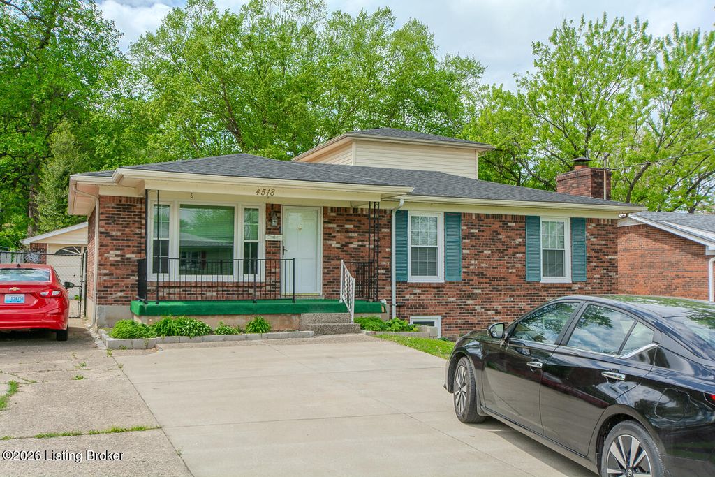 Photo of 4518 Sanders Ln, Louisville, KY 40216 (MLS # 1714341)