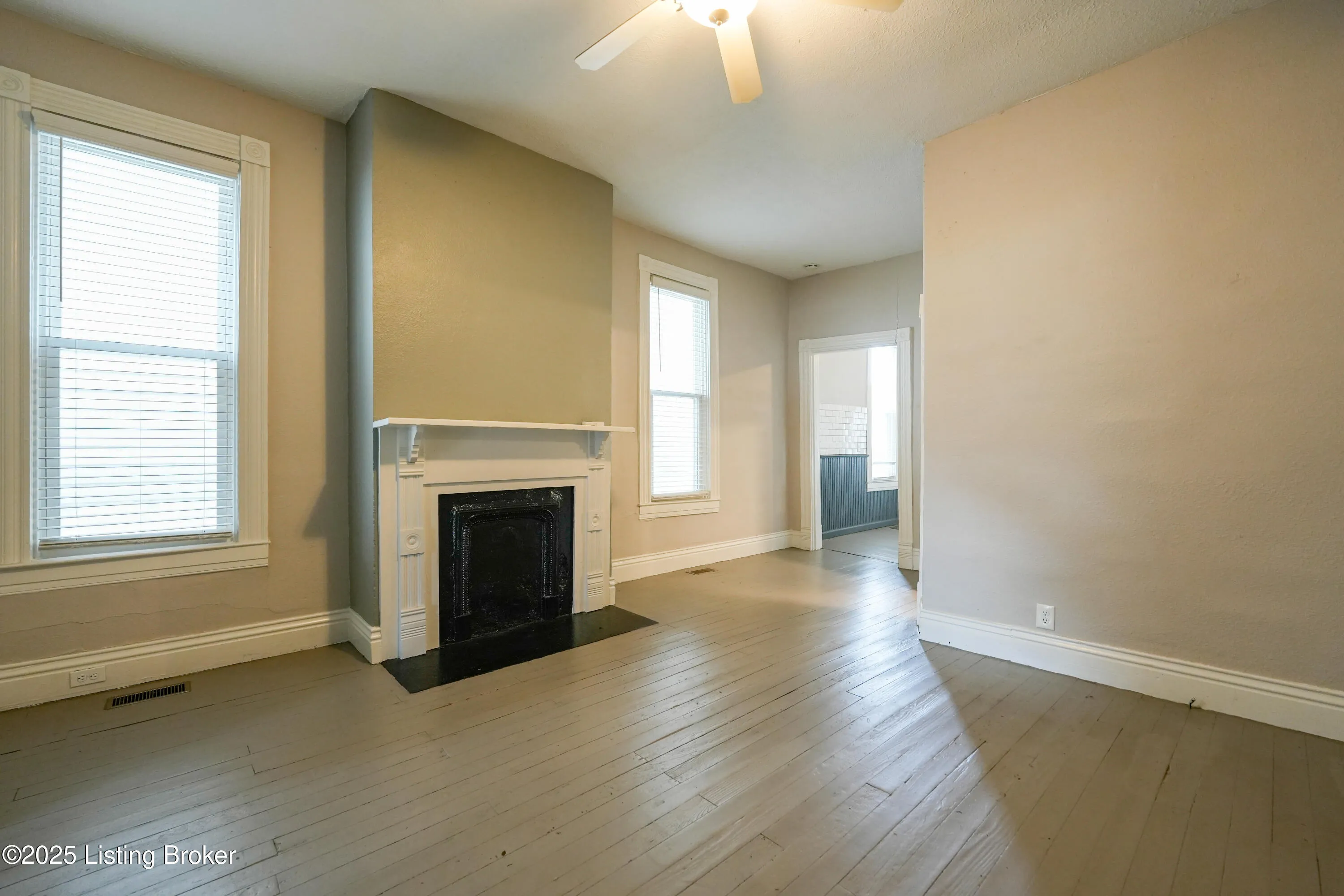 Louisville, Kentucky 40214, United States, 2 Bedrooms Bedrooms, ,1 BathroomBathrooms,Residential,Active,190591