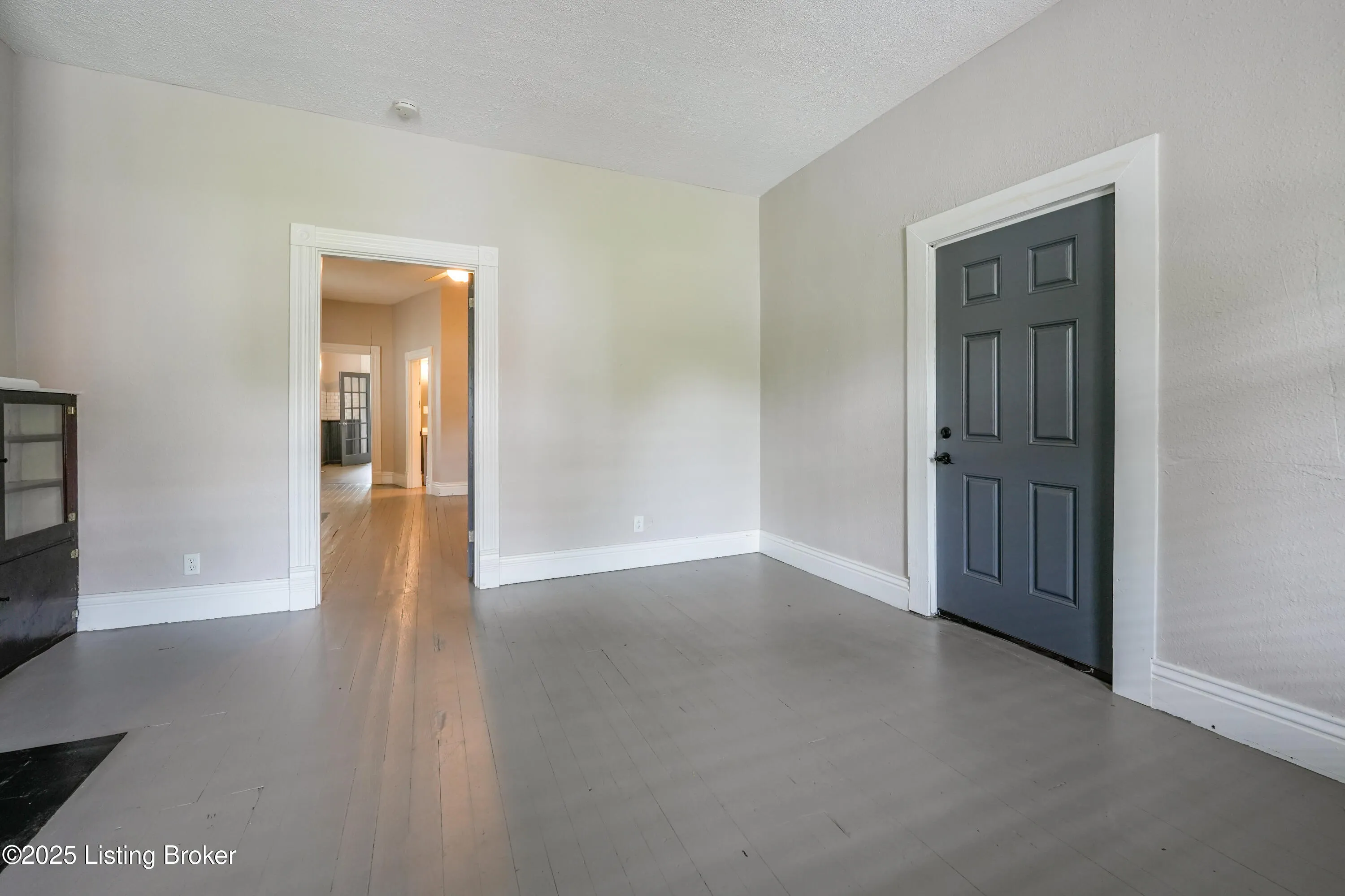 Louisville, Kentucky 40214, United States, 2 Bedrooms Bedrooms, ,1 BathroomBathrooms,Residential,Active,190591