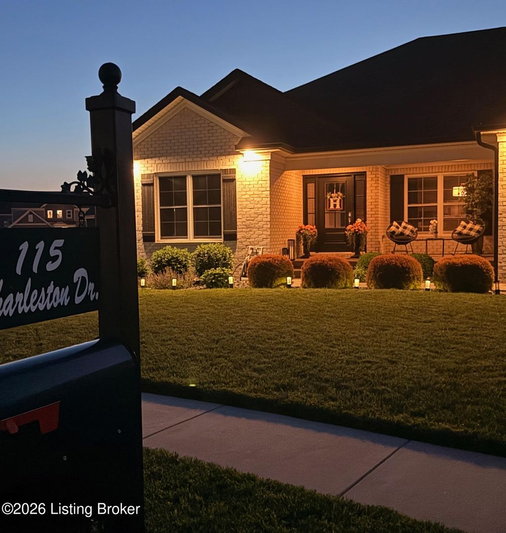 Photo of 115 Charleston Dr, Mt Washington, KY 40047 (MLS # 1717706)
