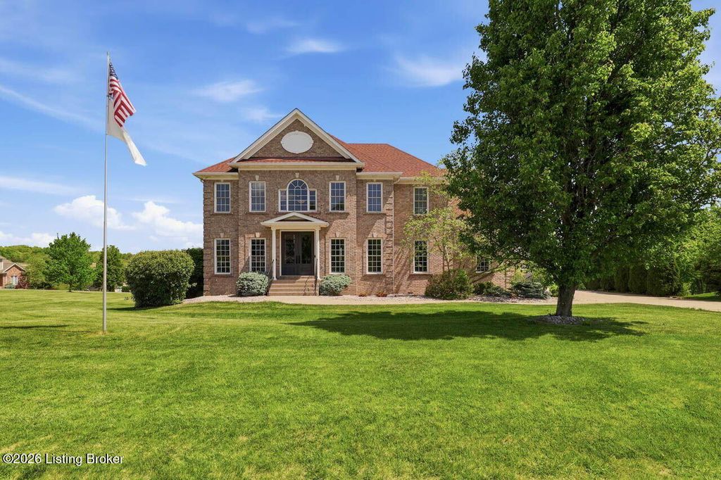 Photo of 3907 Clarke Pointe Ct, Crestwood, KY 40014 (MLS # 1714932)