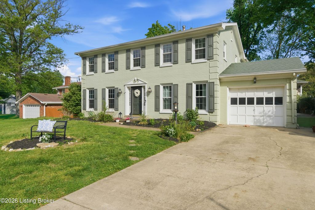 Photo of 9205 Axminster Dr, Jeffersontown, KY 40299 (MLS # 1715176)