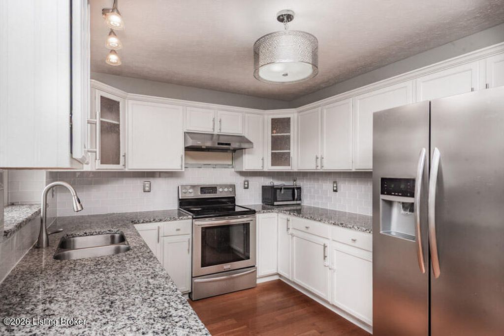 Photo of 5113 Middlesex Dr, Louisville, KY 40245 (MLS # 1711277)