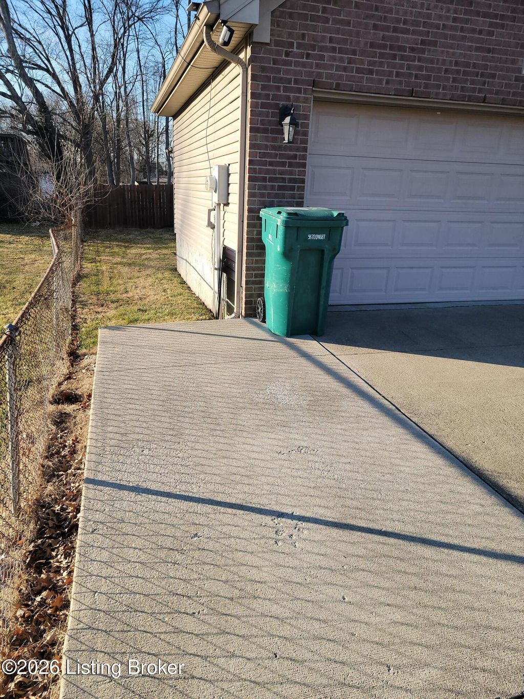 Photo of 10614 Waycross Ave, Louisville, KY 40229 (MLS # 1707878)