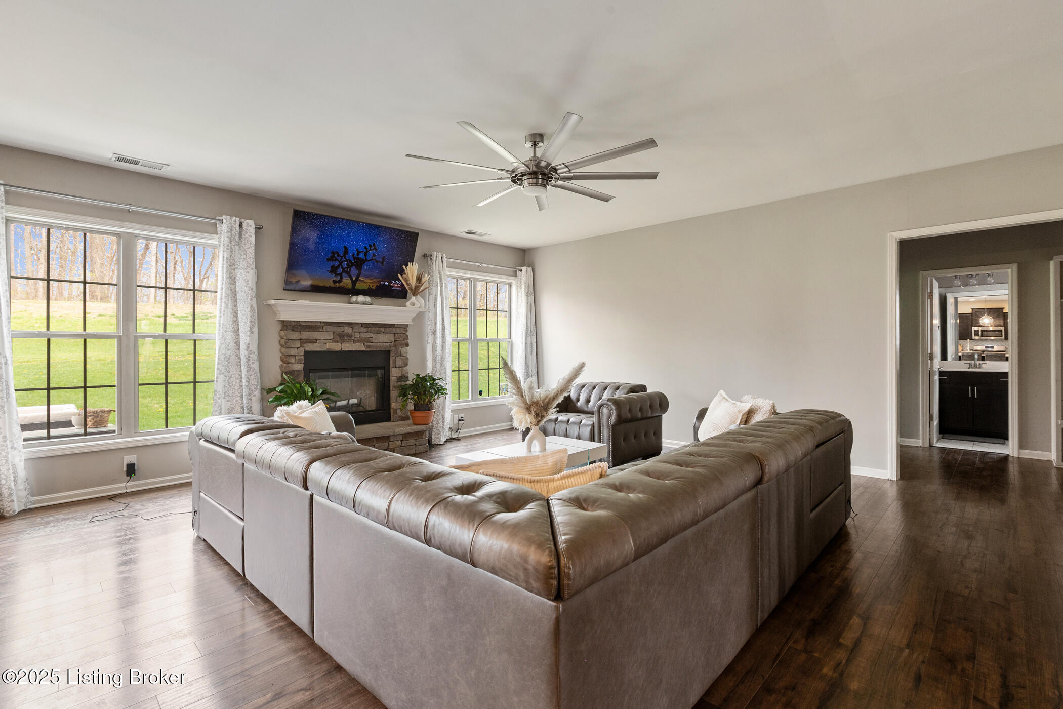 6803 Park Vista Way, Louisville, Kentucky image 23