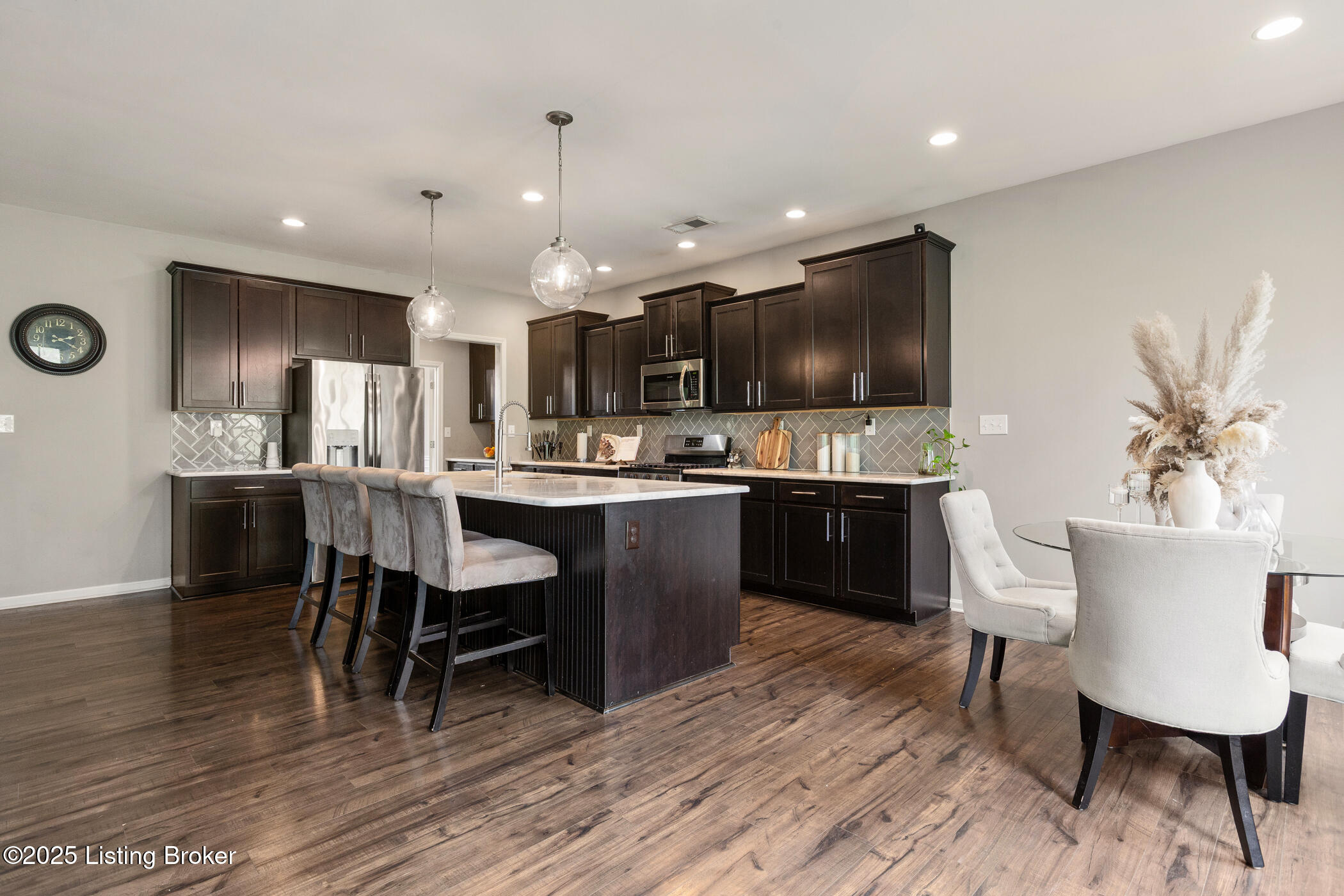 6803 Park Vista Way, Louisville, Kentucky image 17