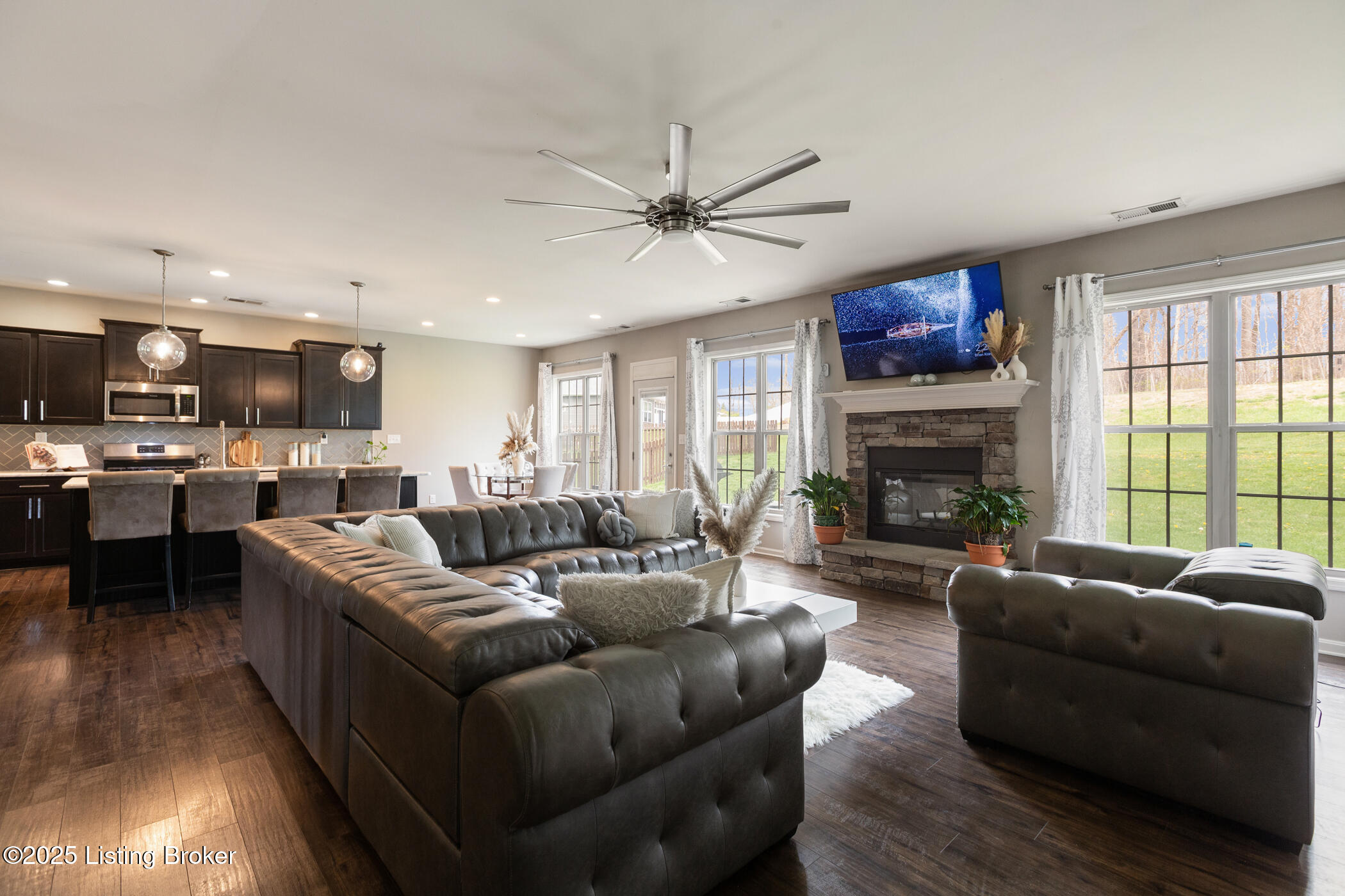 6803 Park Vista Way, Louisville, Kentucky image 24
