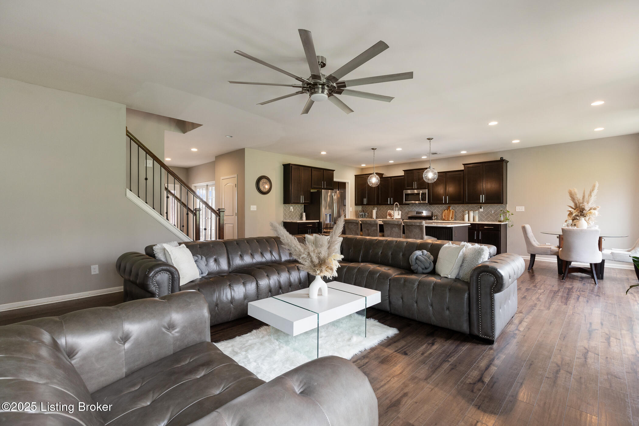 6803 Park Vista Way, Louisville, Kentucky image 25