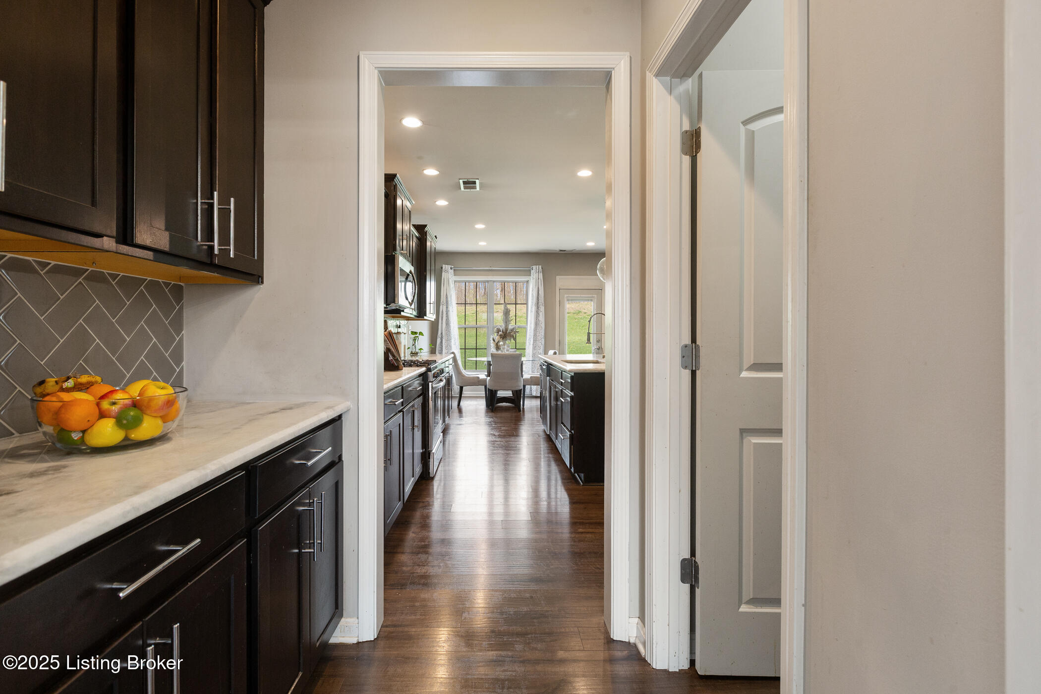 6803 Park Vista Way, Louisville, Kentucky image 12