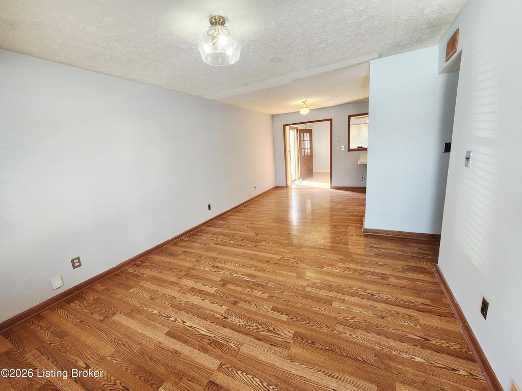 Photo of 310 Kilmory Ave, Louisville, KY 40214 (MLS # 1708860)