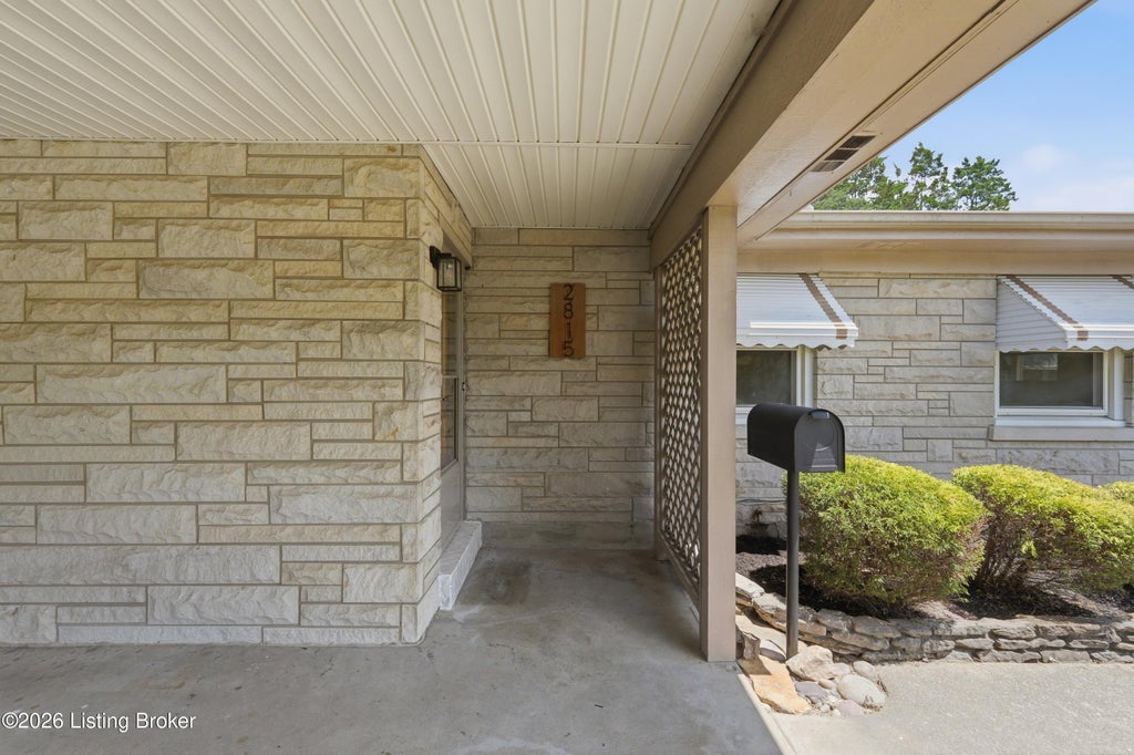 Photo of 2815 Brookdale Ave, Louisville, KY 40220 (MLS # 1723350)