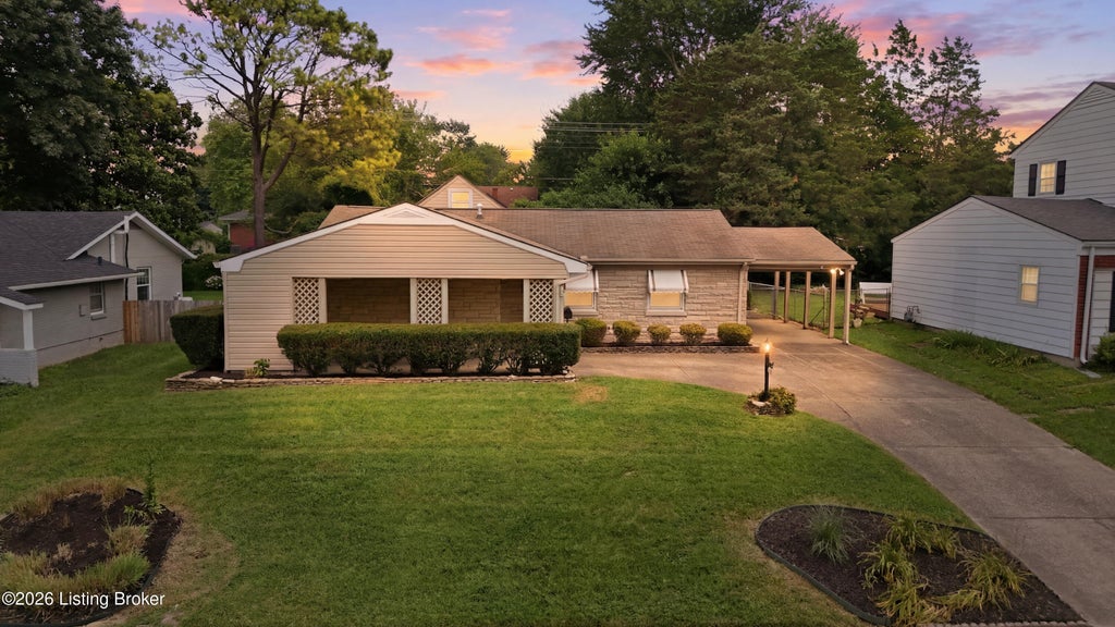 Photo of 2815 Brookdale Ave, Louisville, KY 40220 (MLS # 1723350)