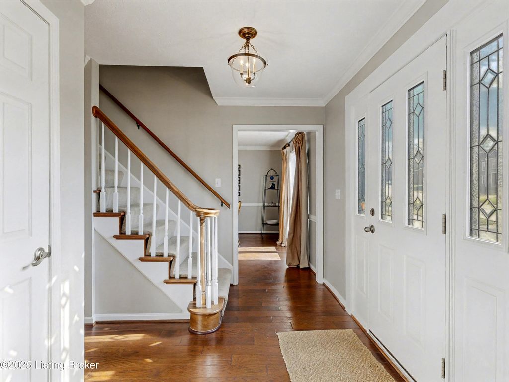 Photo of 308 Beckley Woods Dr, Louisville, KY 40245 (MLS # 1705497)