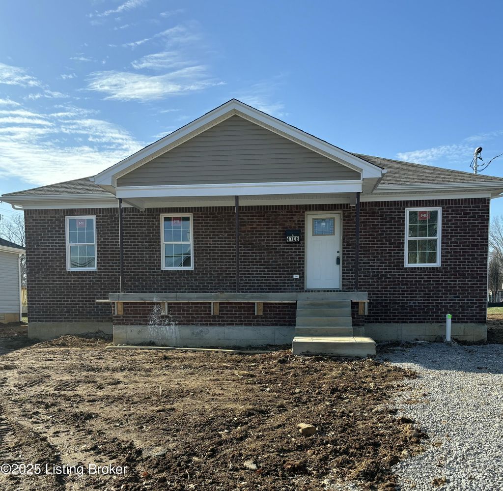 Photo of 4706 Quinn Dr, Louisville, KY 40216 (MLS # 1705349)