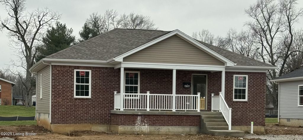 Photo of 4706 Quinn Dr, Louisville, KY 40216 (MLS # 1705349)