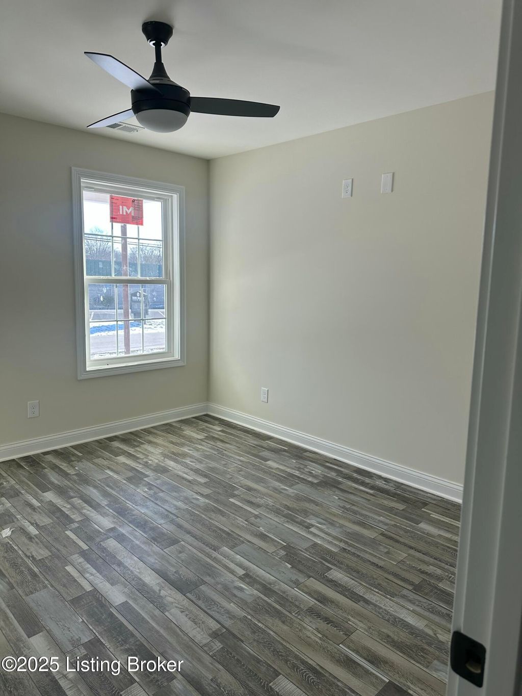 Photo of 4706 Quinn Dr, Louisville, KY 40216 (MLS # 1705349)