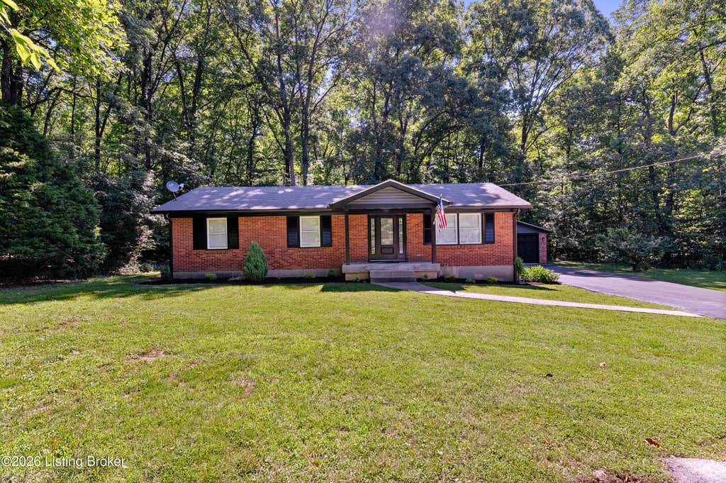Photo of 225 Rams Run, Shepherdsville, KY 40165 (MLS # 1726173)