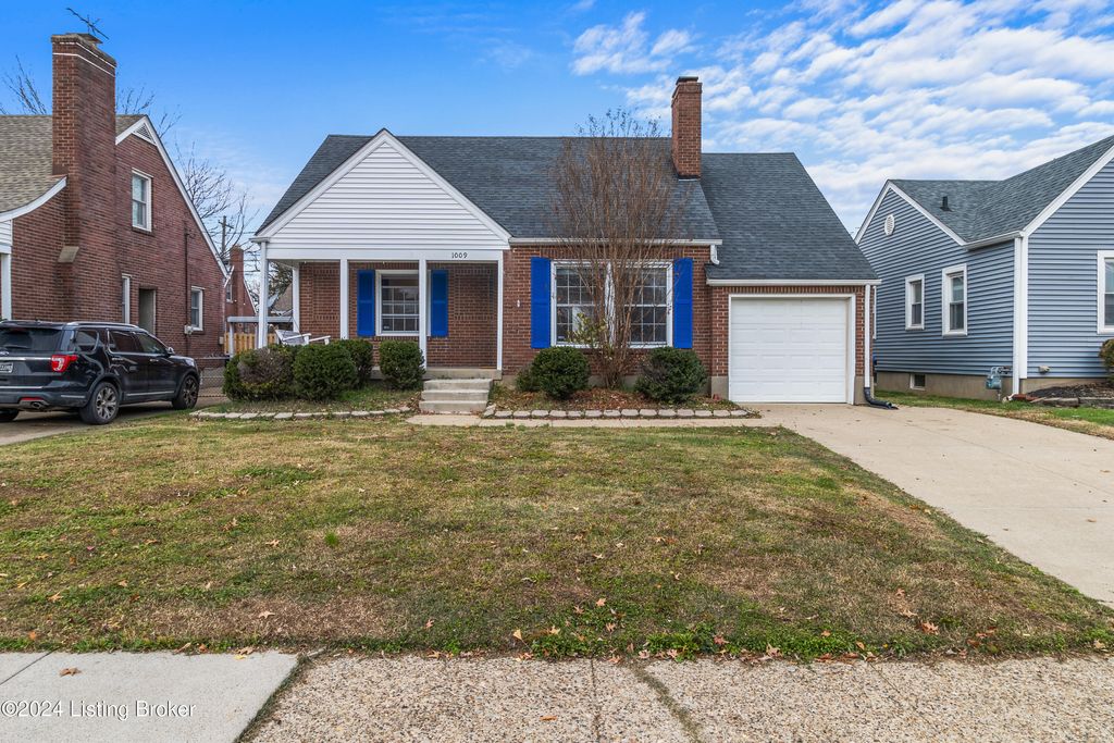 Photo of 1009 Greenleaf Rd, Louisville, KY 40213 (MLS # 1711222)