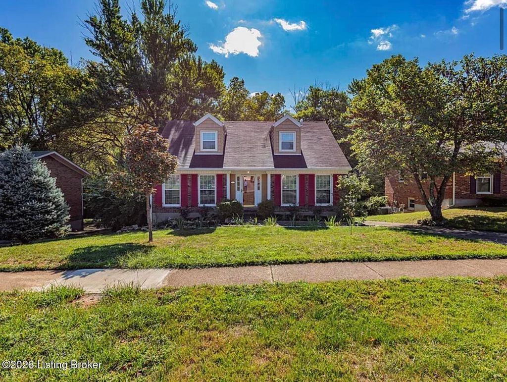 Photo of 3012 Lexham Rd, Louisville, KY 40220 (MLS # 1714137)