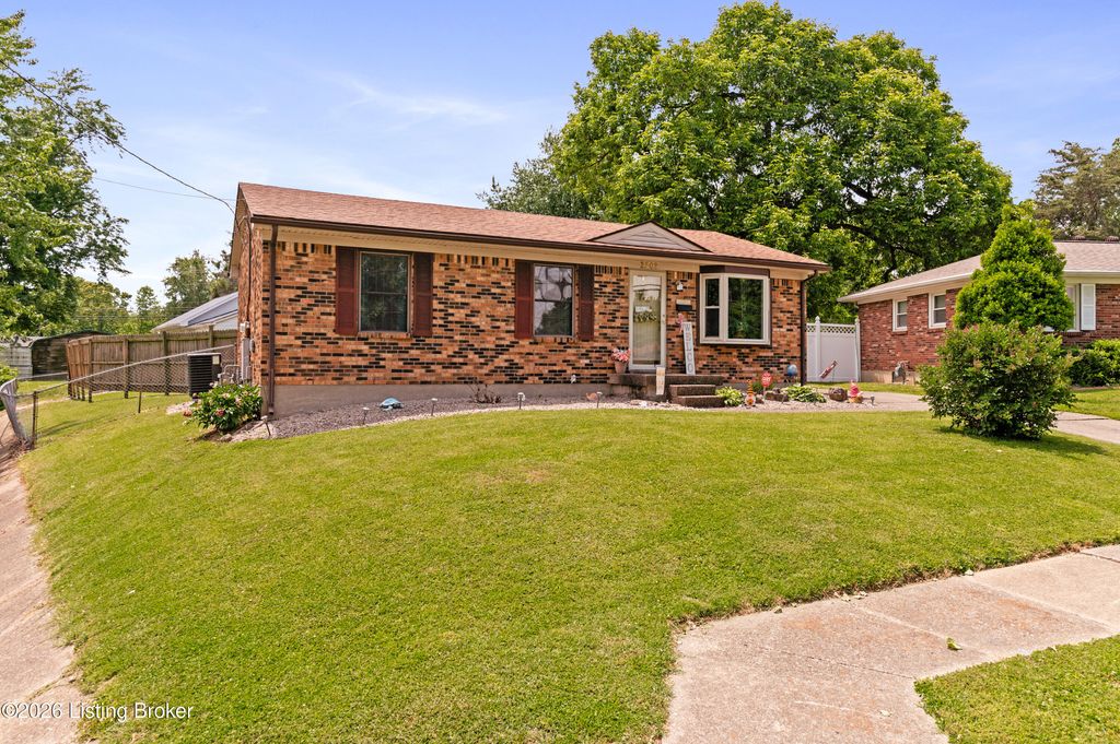 Photo of 2502 Bagby Way, Louisville, KY 40216 (MLS # 1717894)