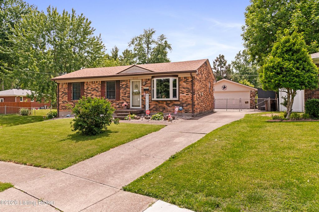 Photo of 2502 Bagby Way, Louisville, KY 40216 (MLS # 1717894)