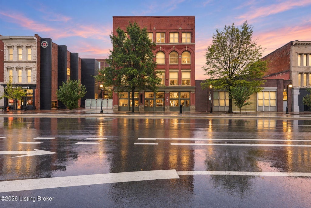 Photo of 309 E Market St #204, Louisville, KY 40202 (MLS # 1730909)