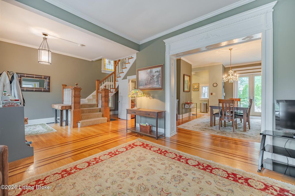 Photo of 2037 Alta Ave, Louisville, KY 40205 (MLS # 1716197)