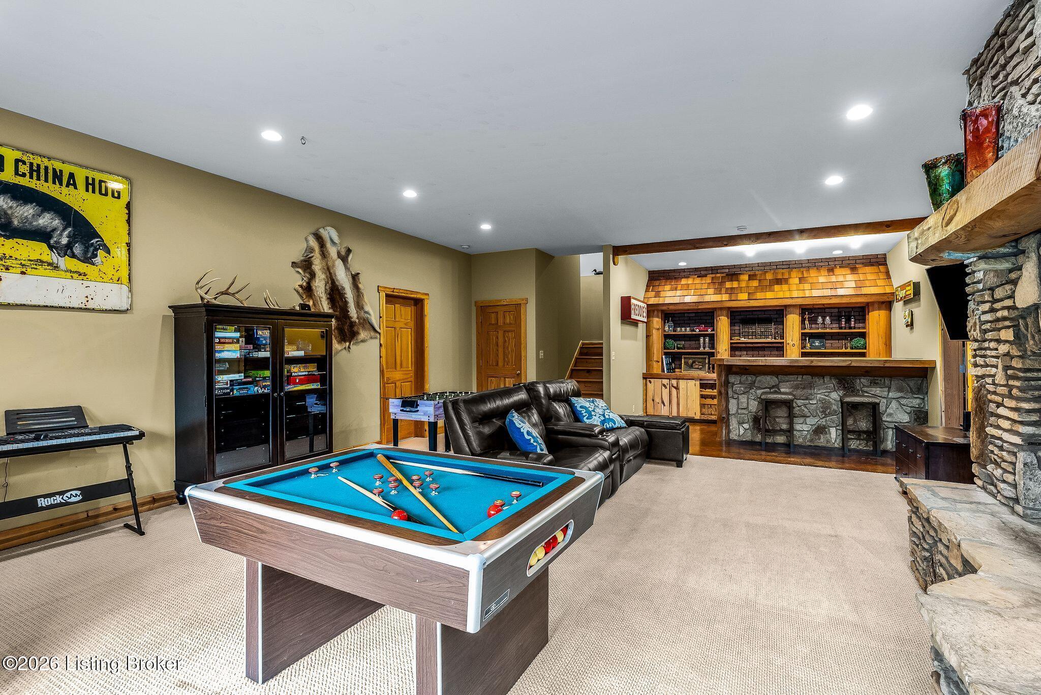 La Grange, Kentucky, 40031, United States, 5 Bedrooms Bedrooms, ,4 BathroomsBathrooms,Residential,Active,2026008