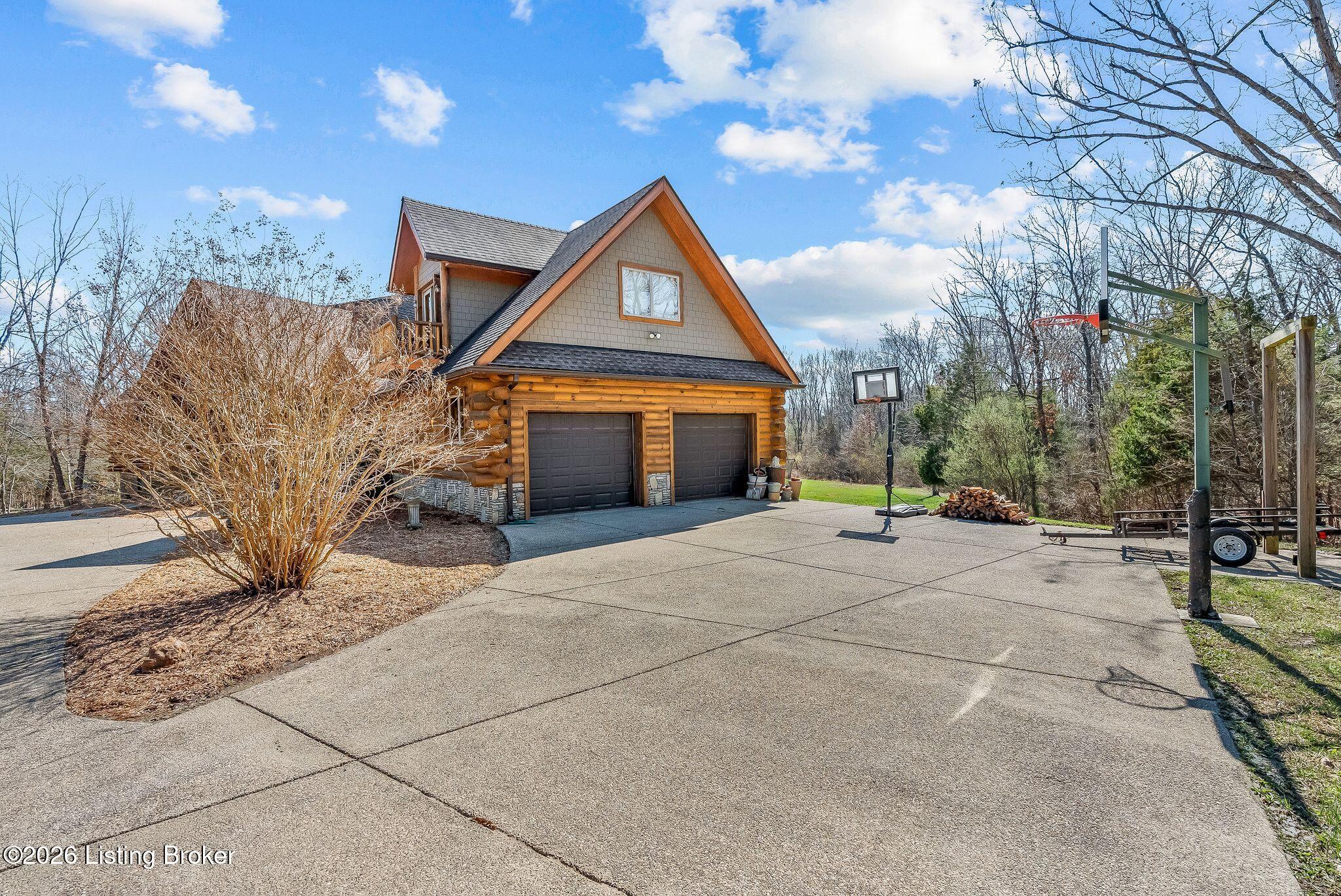 La Grange, Kentucky, 40031, United States, 5 Bedrooms Bedrooms, ,4 BathroomsBathrooms,Residential,Active,2026008