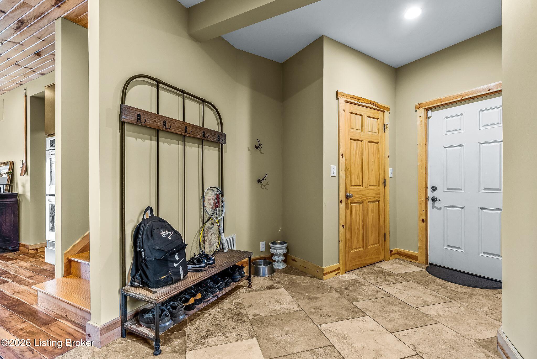 La Grange, Kentucky, 40031, United States, 5 Bedrooms Bedrooms, ,4 BathroomsBathrooms,Residential,Active,2026008