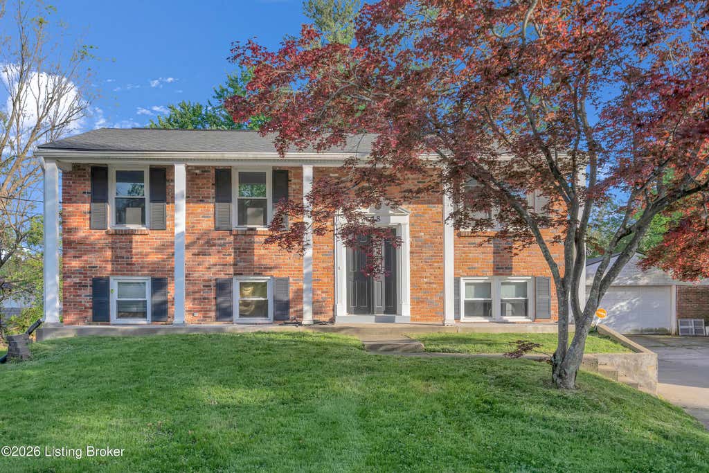 Photo of 7718 St Bernard Ct, Louisville, KY 40291 (MLS # 1722067)