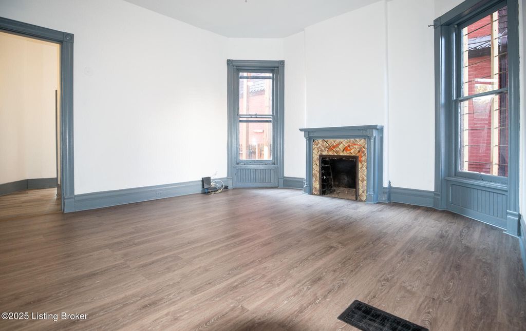 Photo of 1219 S 2nd St #1, Louisville, KY 40203 (MLS # 1705602)