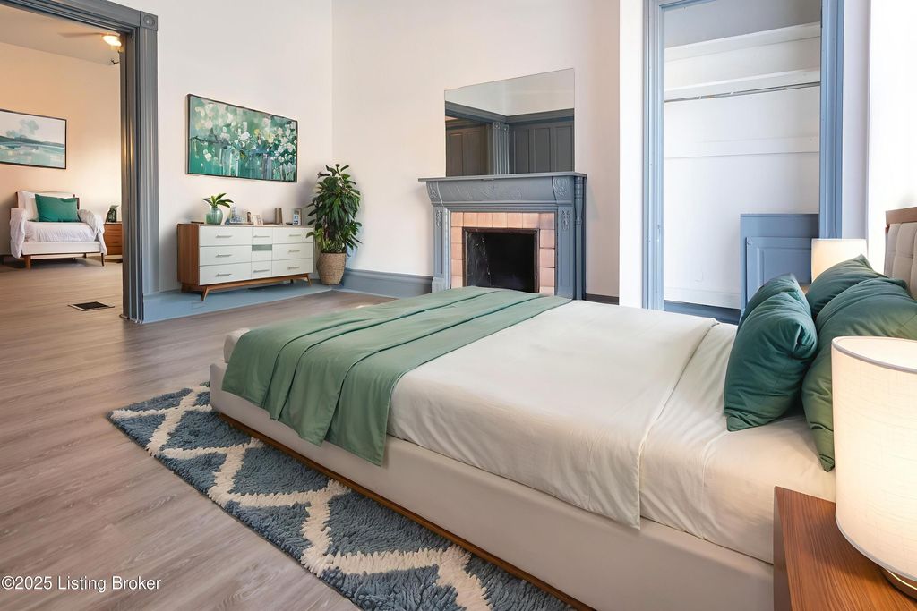 Photo of 1219 S 2nd St #1, Louisville, KY 40203 (MLS # 1705602)