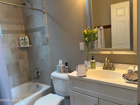 Tiny photo for 728 E Chestnut St, Louisville, KY 40202 (MLS # 1730968)