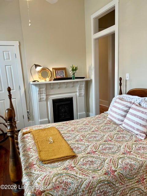 Tiny photo for 728 E Chestnut St, Louisville, KY 40202 (MLS # 1730968)