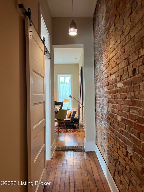 Tiny photo for 728 E Chestnut St, Louisville, KY 40202 (MLS # 1730968)