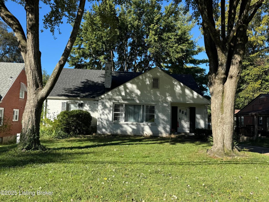 Photo of 5412 Westhall Ave, Louisville, KY 40214 (MLS # 1701210)