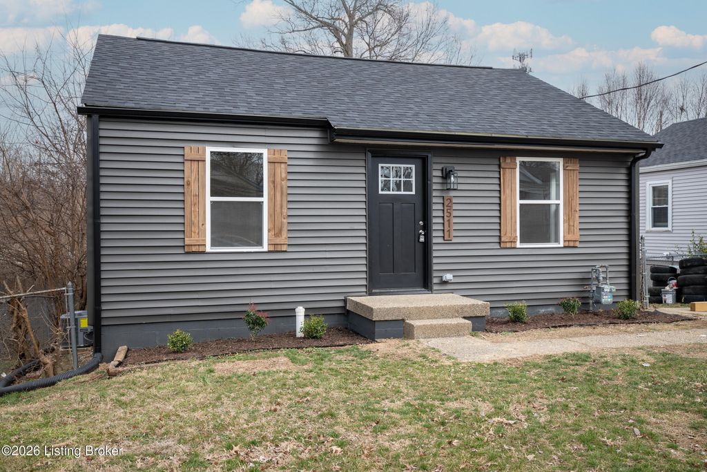 Photo of 2511 Elmhurst Ave, Louisville, KY 40216 (MLS # 1709622)