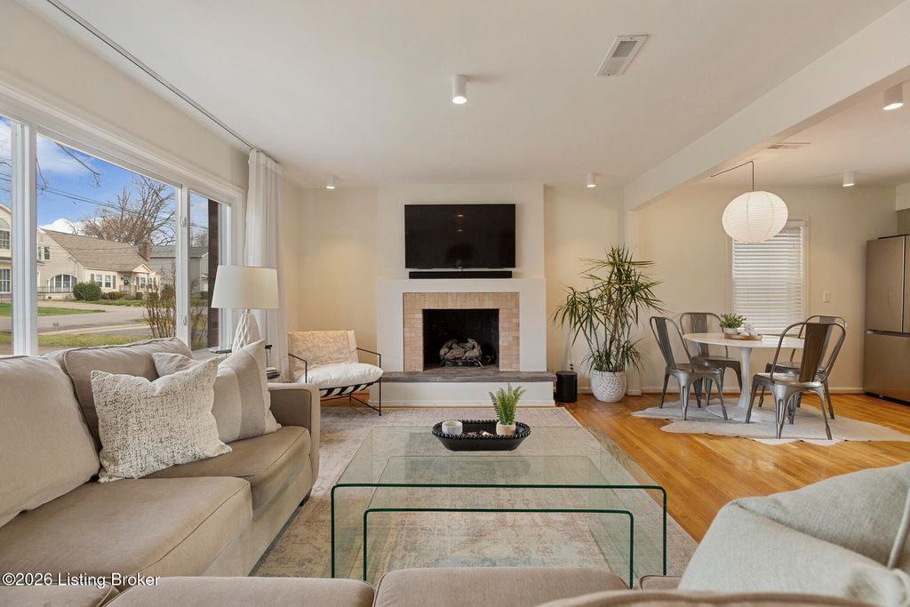 Photo of 1220 Witawanga Ave, Louisville, KY 40222 (MLS # 1712280)