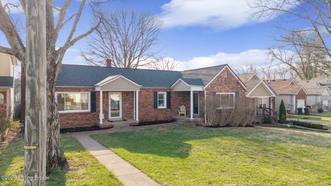 Photo of 1220 Witawanga Ave, Louisville, KY 40222 (MLS # 1712280)