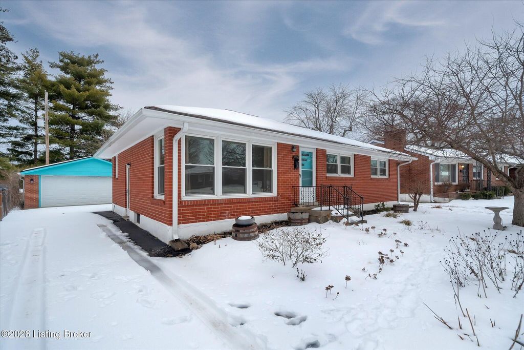 Photo of 3207 Ellis Way, Louisville, KY 40220 (MLS # 1709444)