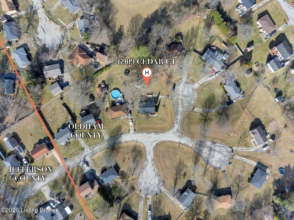 Photo of 6909 Cedar Ct, Pewee Valley, KY 40056 (MLS # 1707939)