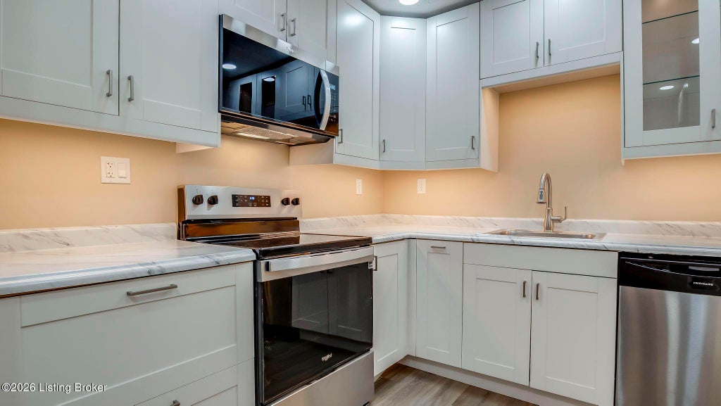 Photo of 3030 Breckenridge Ln #APT 308, Louisville, KY 40220 (MLS # 1732385)