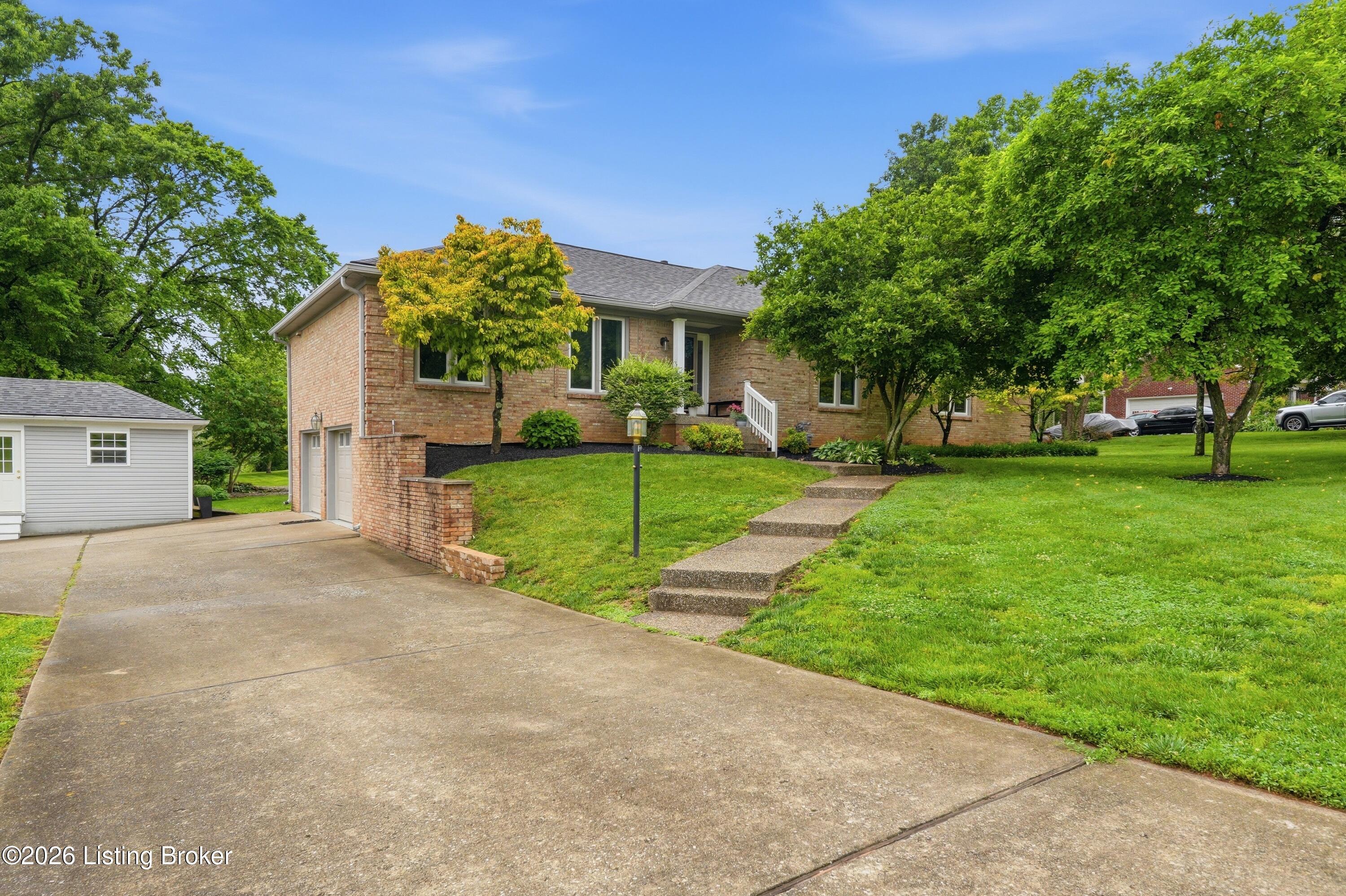 7414 Old Coach Rd
