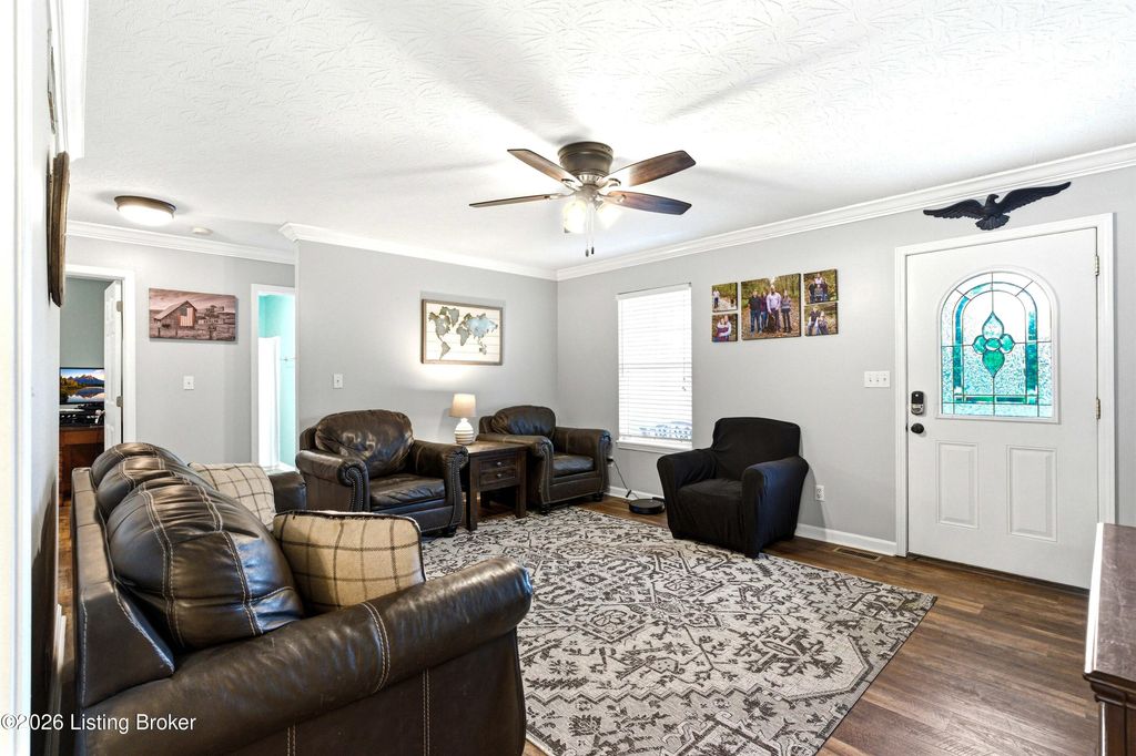 Photo of 603 Webb Ln, Taylorsville, KY 40071 (MLS # 1717128)