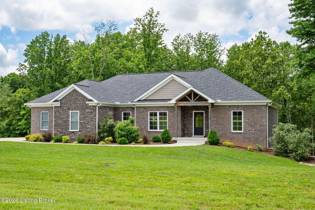 Photo of 4808 Sycamore Ridge Ln, La Grange, KY 40031 (MLS # 1718874)
