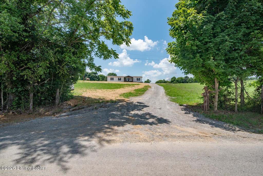 Photo of 195 Chaney Pike, Campbellsville, KY 42718 (MLS # 1727198)