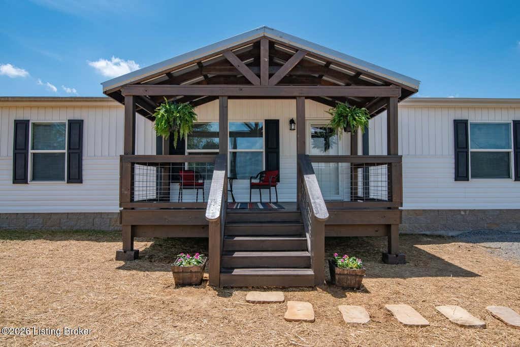 Photo of 195 Chaney Pike, Campbellsville, KY 42718 (MLS # 1727198)