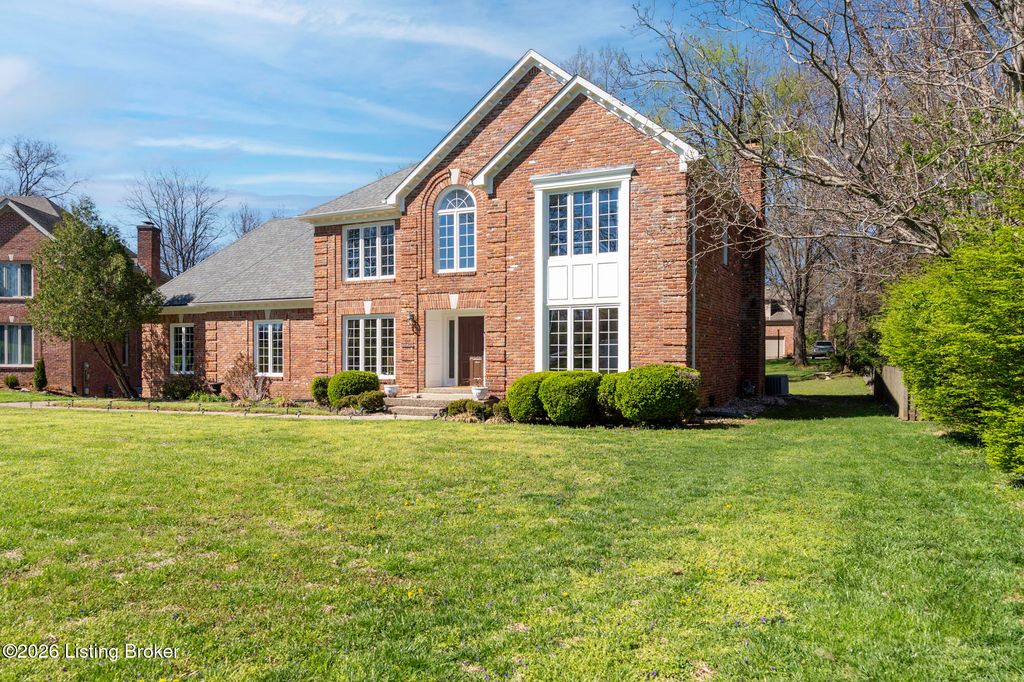 Photo of 7005 New Bern Ct, Prospect, KY 40059 (MLS # 1717741)